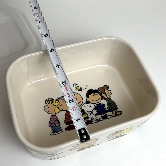 Peanuts Snoopy Stoneware Lunch Box 32 oz. With Lid Storage with Lid - Picture 4 of 16